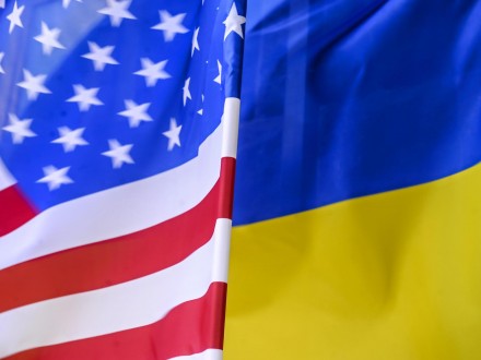 WSJ: США могут заменить военную поддержка Украине на кредиты