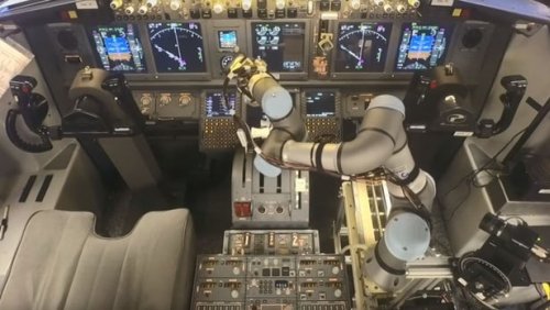 Робот-пилот ALIAS