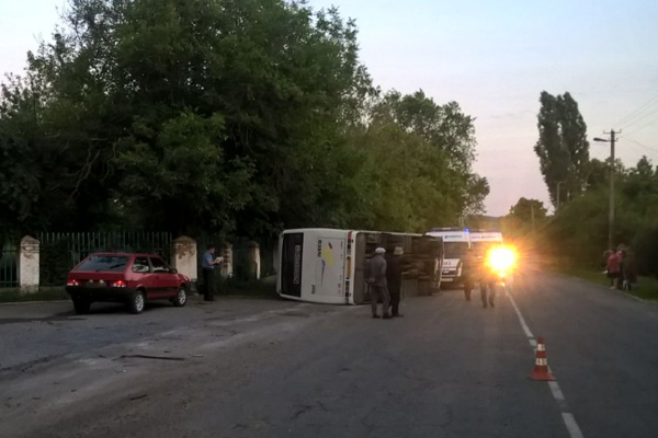 ДТП на Черкащине: автобус переворотился на абсолютном ходу, жрать потерпевшие(фото)