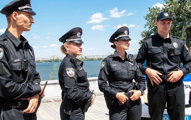 Опрос: Украинцы не доверяют правоохранителям