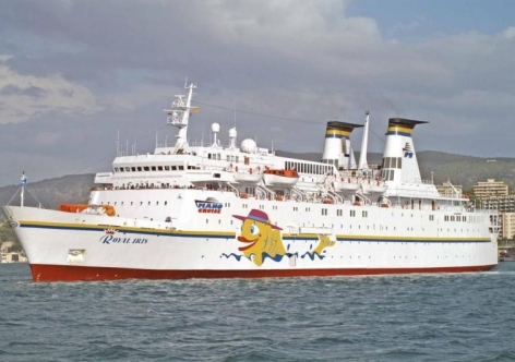 На круизном лайнере "Князь Владимир" из Сочи в Крым отправятся 300 туристов
