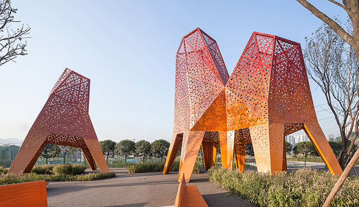 Современный парк со скульптурами студии martha schwartz partners