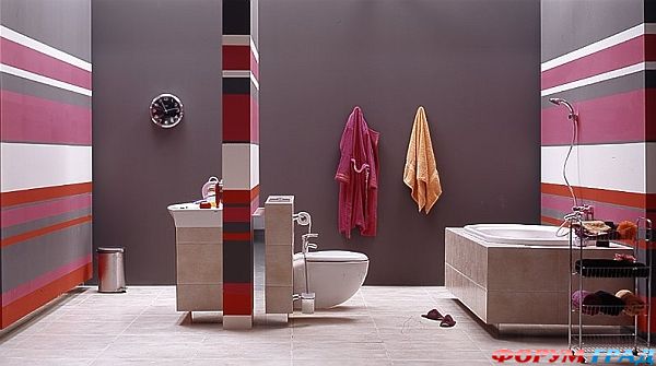 Гламурное оформление ванной комнаты в разноцветную полоску: весёлый дизайн поднимет настроение