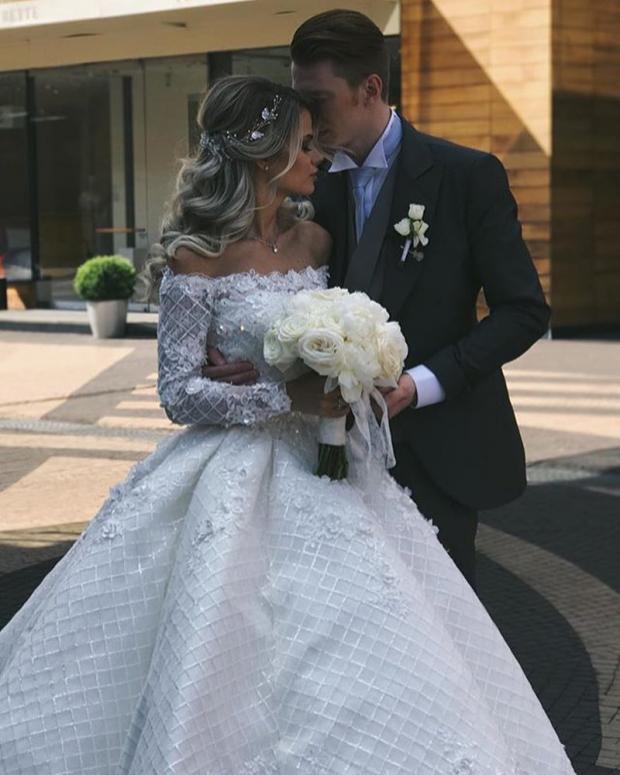Никита Пресняков и Алёна Краснова поженились: подробности бракосочетания и первые фото