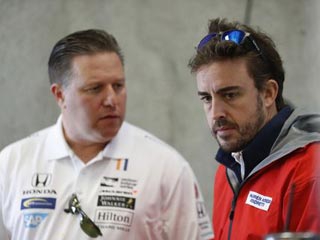 Зак Браун: В 2017-м Алонсо больше не поедет в IndyCar