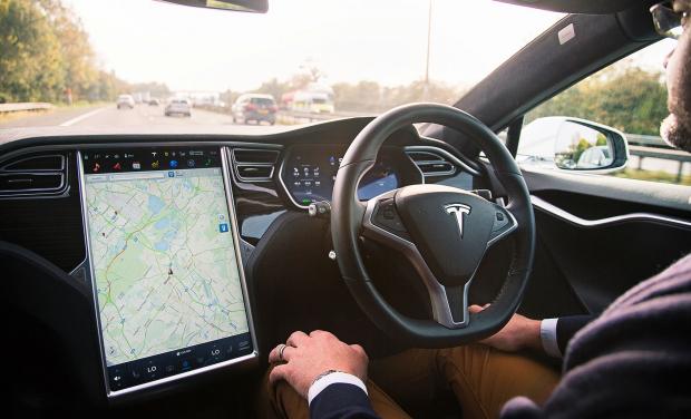 ТопЖыр: Tesla лишилась части ведущих специалистов из-за функции Autopilot 