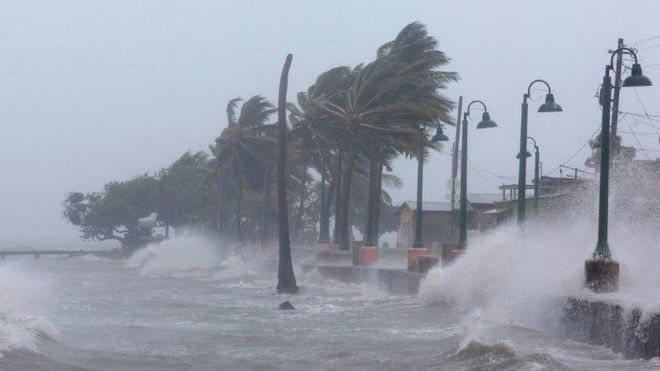 Ураган «Ирма» штурмовал острова в Карибском море