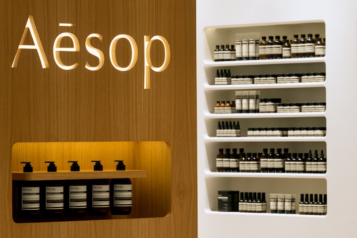 Впечатляющий магазин австралийского бренда aesop в торговом центре elements, гонконг, китай