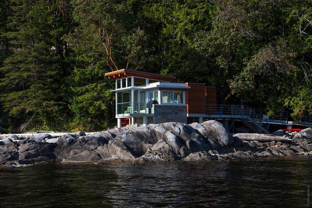Великолепный дизайн-проект современного загородного дома на берегу озера