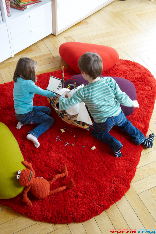 Комфортная гостиная и весёлая игровая зона для детей: удастся ли объять необъятное?