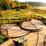 Декоративный мост в саду: выбор материала