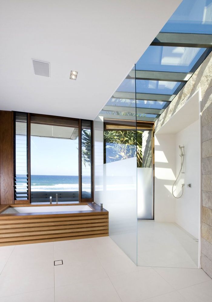 В окружении роскошных пейзажей на берегу mermaid beach — вилла albatross residence от bgd architects, квинсленд, австралия