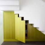 Идеи использования пространства под лестницей
