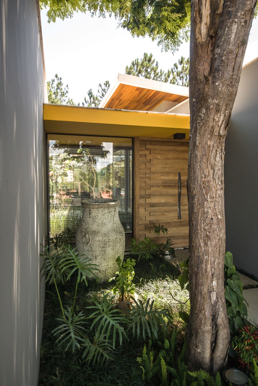 «Зелёный» дом casa me — минималистичный экопроект от otta albernaz arquitetura, жамбейру, бразилия