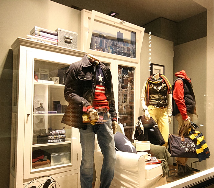 Яркая витрина для магазина gant windows с коллекцией одежды «осень 2013», мюнхен, германия