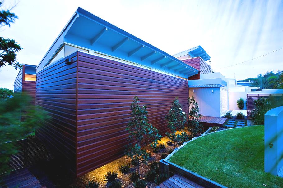 Солнце и вода: элегантный пляжный дом marcus beach house от robinson architects, австралия