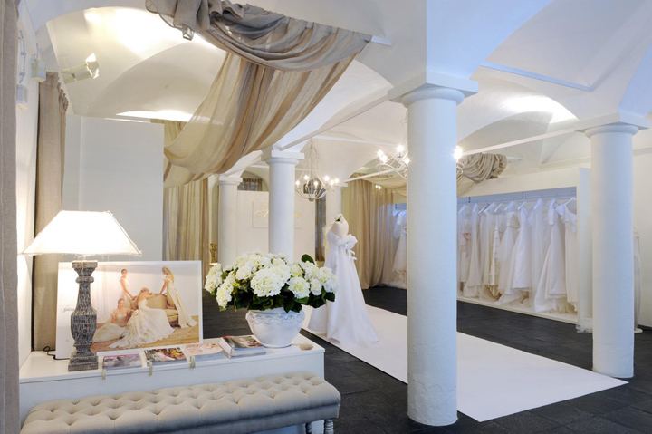 Роскошный дизайн интерьера свадебного салона mariage vergalli в классическом стиле