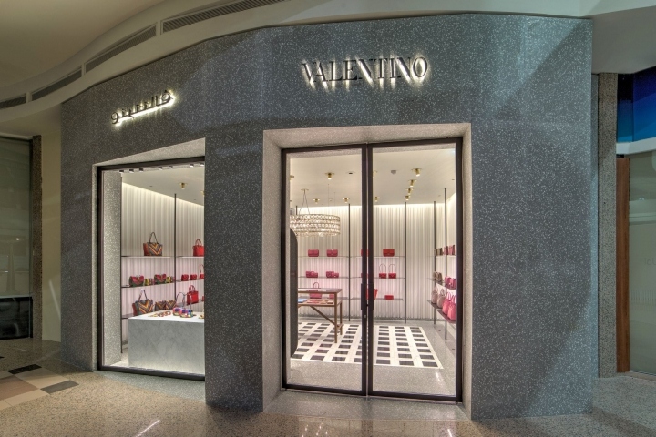 Эксклюзивный дизайн для легендарного бренда valentino – магазин женской одежды standalone в эр-рияде