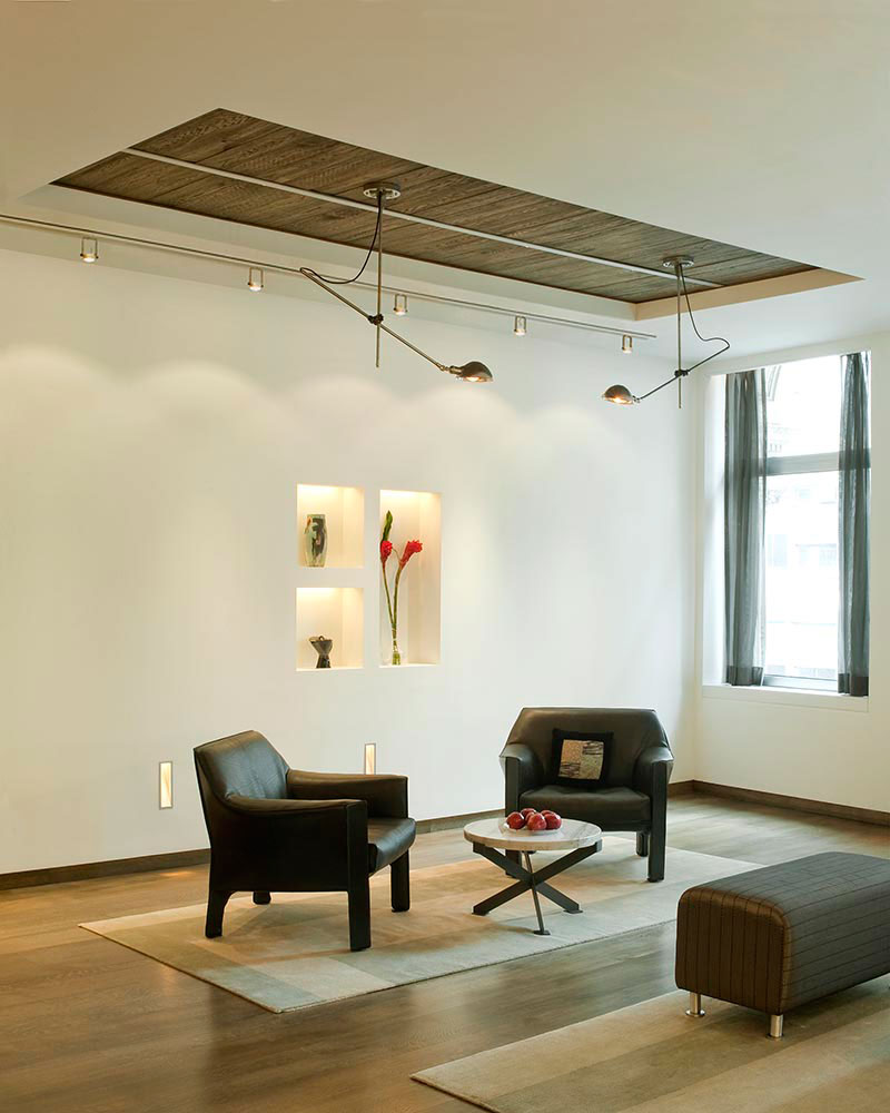 Элегантный дизайн интерьера гостиной громадных лофт-апартаментов в современном стиле