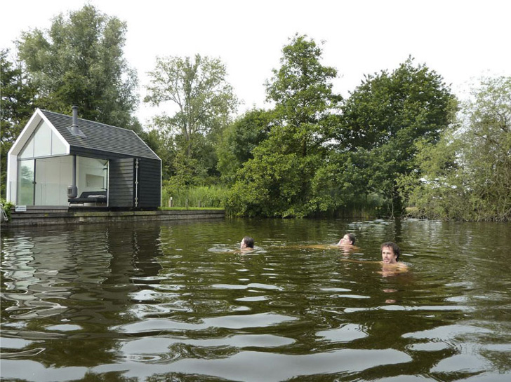 Летний дом над водой: уникальный проект от студии 2by4-architects на озере loosdrechtse plas, голландия