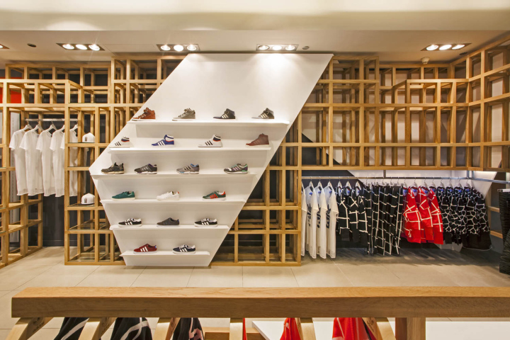 Элегантность абстракции: магазин фирменной спортивной одежды adidas originals от onoma architects, греция