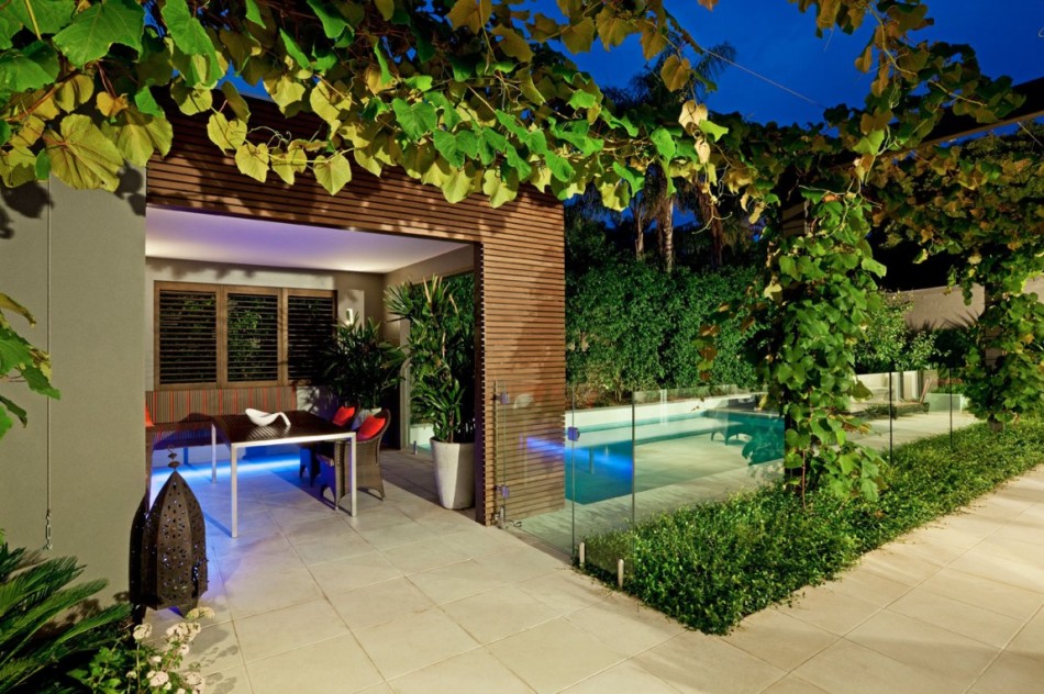 Мечта минималистского дизайна — прекрасный дом в графстве surrey hills, австралия. дизайн студии simon mccurdy landscaping
