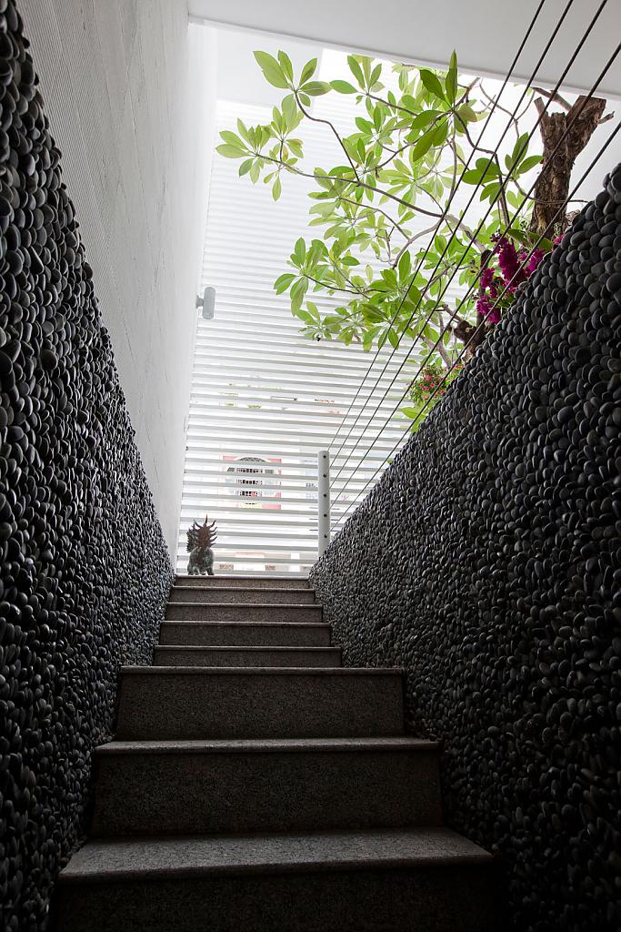 Неземной рай частного таунхауса nhabeo от архитектурной фирмы trinhvieta-architects, хошимин, вьетнам